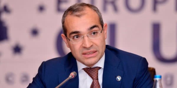 Vergilər Nazirliyində şok istefa: ərizəsini nazirə təqdim etdi (FOTO)