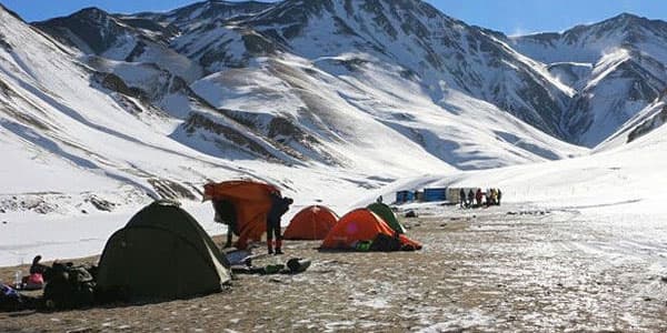 Könüllülər alpinistlərin axtarışında (FOTOLAR)
