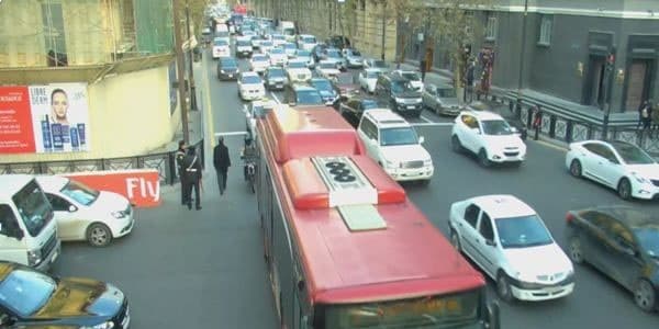 Bakıda görülməmiş tıxac: Nəqliyyat iflic olub (FOTOLAR)
