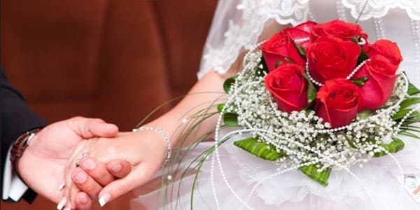Bakıda qadın сehizə görə boşandığı ərini məhkəməyə verdi