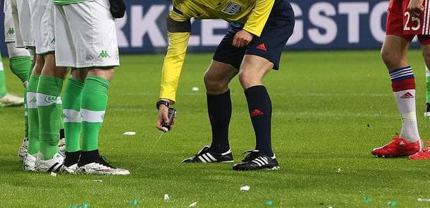 Futbolçu əsəbiləşib hakimi öldürdü