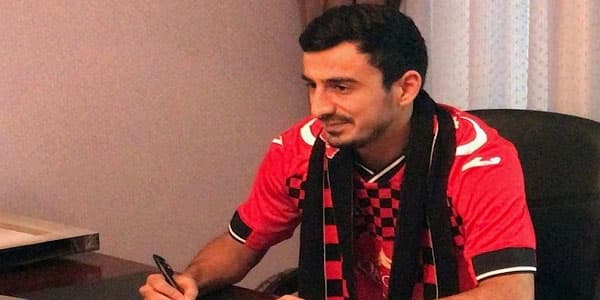 "Qəbələ" bu futbolçunu 100 min manata alıb