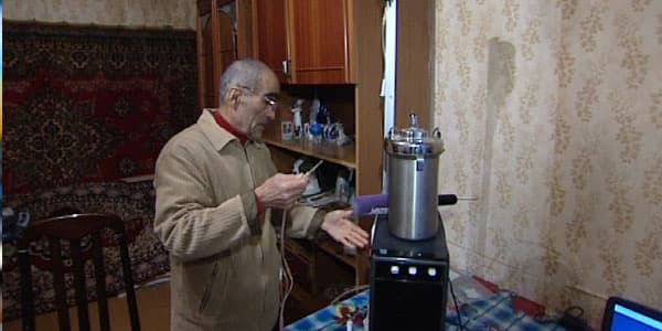 Azərbaycanlı alim xərçəngin müalicəsini tapdı (VİDEO)