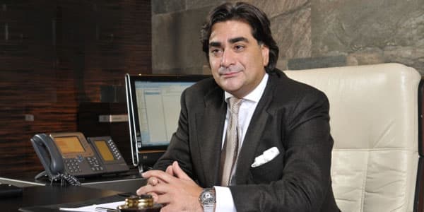 Azərbaycanın daha bir bankiri xaricdə vətəndaşlıq aldı: Bankı bağlanır?