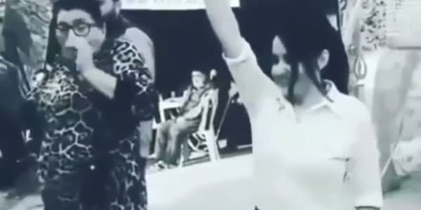 Azərbaycanlı qız toyda tapançanı çəkib atəş açdı (VİDEO)