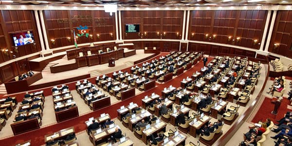 3 deputat AŞPA-dakı nümayəndə heyətindən çıxarıldı (SİYAHI)