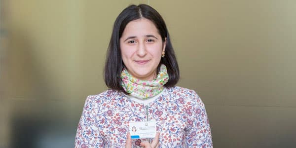 15 yaşlı Reyhan Camalovaya “ASAN xidmət”də vəzifə verildi (FOTO)