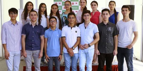 700 bal toplayan tələbələr qış imtahanını necə verir?