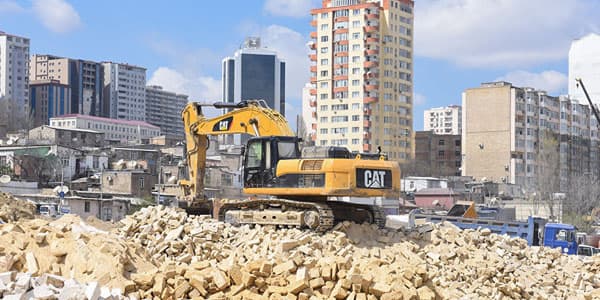 Bakıda söküntü bumu: Pul çatacaqmı?