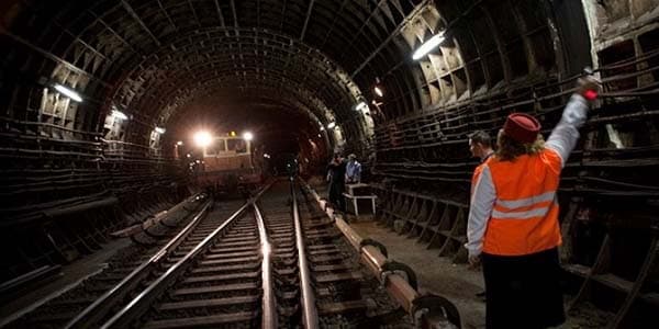 Bakıda metroda problem yarandı: Qatarlar tuneldə qaldı