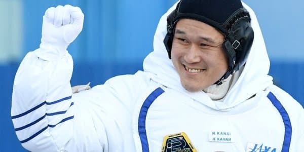 Yapon astronavt üzr istədi: "Boyum 9 yox, 2 sm uzanıb"