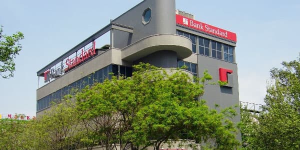 Azərbaycandan qaçan bank rəhbəri 115 milyon manat oğurlayıb