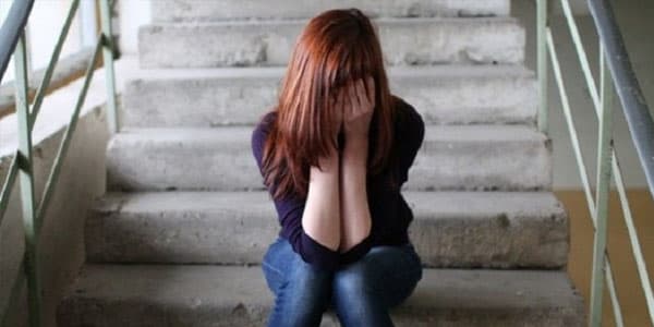 Bakıda gənc qızı şantaj edirlər: “Mənimlə çəkdirdiyin şəkilləri…”