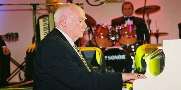 Çingiz Sadıxovun nəşi Azərbaycana gətirildi