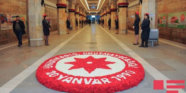 Azərbaycanda həyat durdu: Şəhidlər bir dəqiqəlik sükutla yad edildi (FOTOLAR)