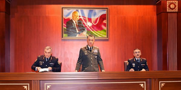 Ramil Usubov əməliyyat müşavirəsi keçirdi
