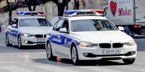 Bakıda polislər aparıcıya görə səfərbər oldu (VİDEO)