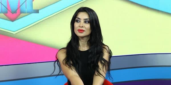 Azərbaycanlı müğənni: "Oğlumu görən deyir ki, sevgilindir" (VİDEO)