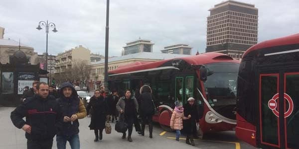 Ölkə əhalisi daha çox hansı nəqliyyat vasitəsindən istifadə edir?