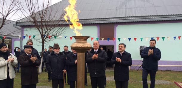 Daha bir kəndə təbii qaz verildi (FOTO)