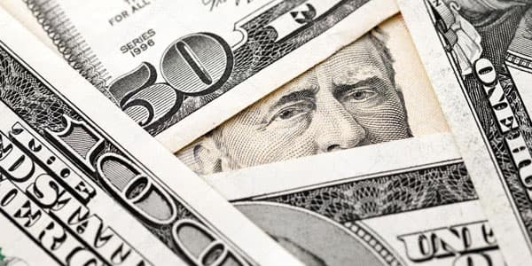 Azərbaycanda dolların satış məzənnəsi 1,70 manatdan aşağı düşdü