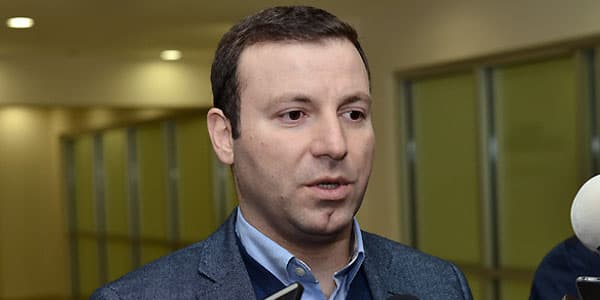Elxan Məmmədov: "Azərbaycan Ermənistanla qarşılaşa bilər"