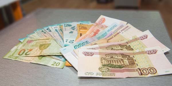 Rusiyaya qarşı sanksiyalar azərbaycanlılara da problemlər yarada bilər