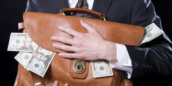 Korrupsionerin cibindən büdcəyə: 106 milyard dollar qazanc