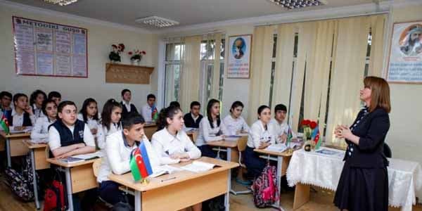 Azərbaycanda bu müəllimlərin vəzifə maaşı iki dəfə artırılıb