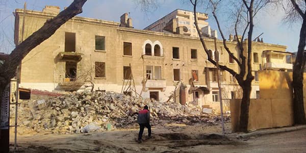 Bakı Dəmiryol Poliklinikasının binası tikinti şirkəti tərəfindən sökülüb