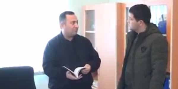 Tarix müəllimi tarix dərsliklərində səhvlər aşkarlayıb (VİDEO)