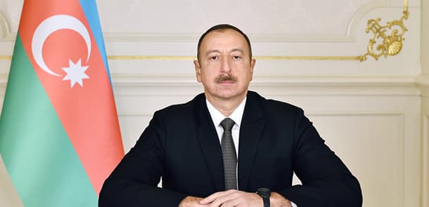 İlham Əliyev bir qrup vəzifəli şəxsi təltif etdi