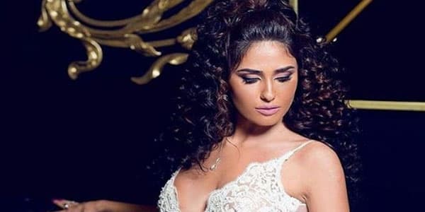 Pərvin Abıyeva ərə gedir (FOTO)