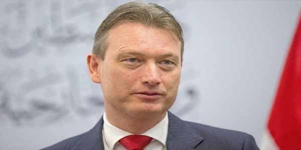 Putinlə bağlı yalan danışan nazir istefa verməli oldu