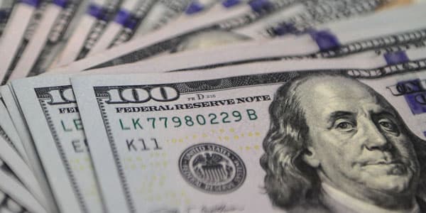 Bu il Azərbaycanda dollar neçə manat olacaq?