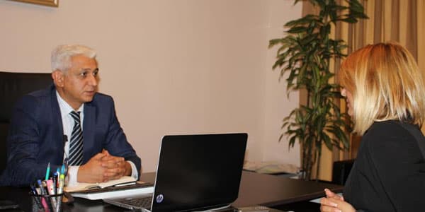 Hər şeyin təzəsi, dostun köhnəsi...