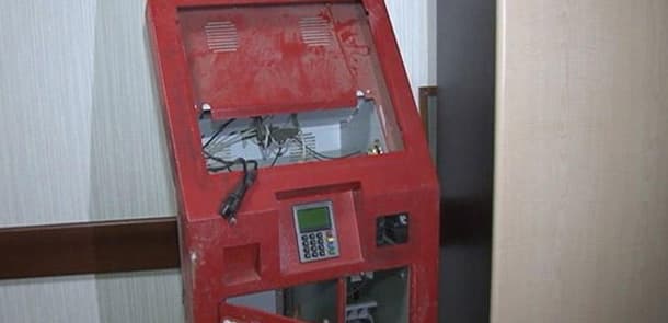 Bakıda naməlum şəxslər ödəmə terminalını yardılar