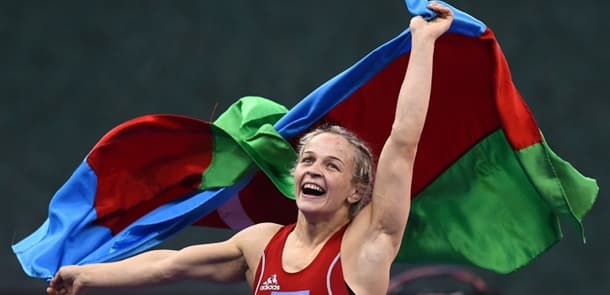 Qadın güləşçimiz beynəlxaq turnirdə gümüş medal qazandı