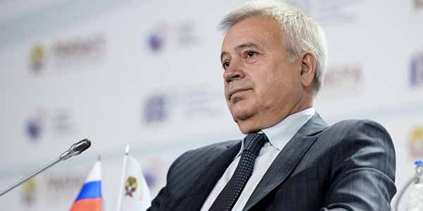 Azərbaycanlı milyarderin şirkəti İranda neft hasil edəcək