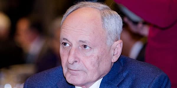 Nazir baş həkimi işdən çıxartdı, yeni vəzifə verdi