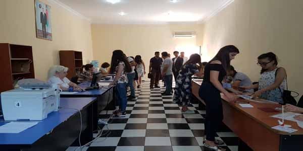 Azərbaycanda 877 tələbə bir ali məktəbdən digərinə köçürüldü