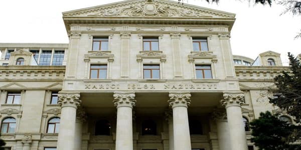 Rusiyalı jurnalist Azərbaycan hökuməti və xalqından üzr istədi