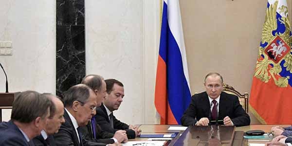 Putin Suriyaya görə generalları topladı