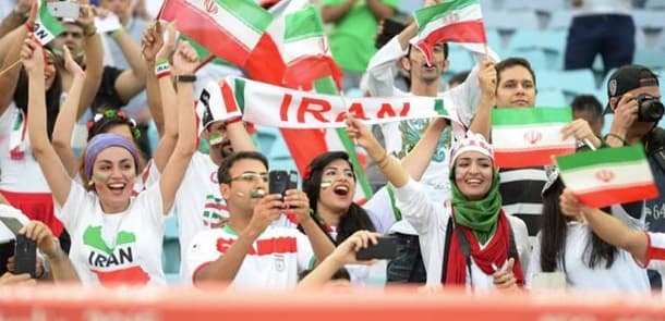 Prezidentin izlədiyi matçda 35 iranlı qadın həbs olundu