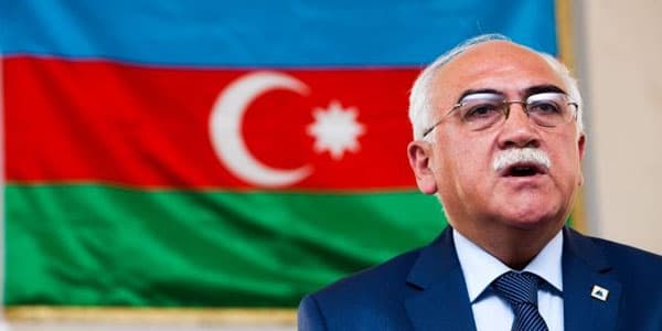 Ailəsi və “Müsavat” İsa Qəmbərlə bağlı insult xəbərini təkzib etdi