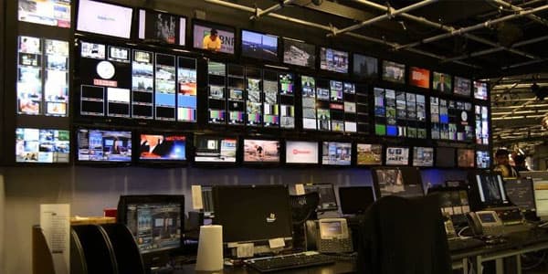 Reklam bazarı bağlanır: Telekanallar pulu necə qazanacaq?