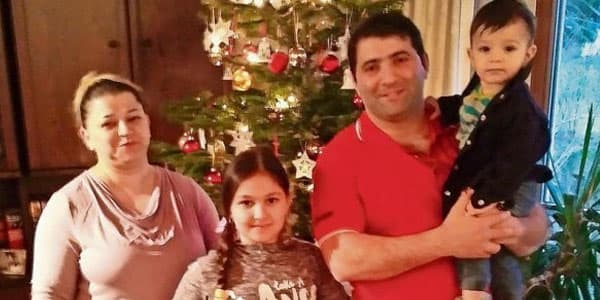 Azərbaycanlı polis əməkdaşı ailəsi ilə birgə Almaniyadan çıxarıldı