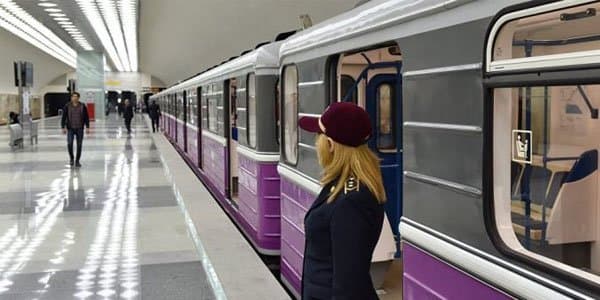 Metroda problem yarandı