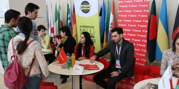 Bakcell ADA Universitetinin təşkil etdiyi 6-cı Karyera Sərgisində iştirak edib (R)