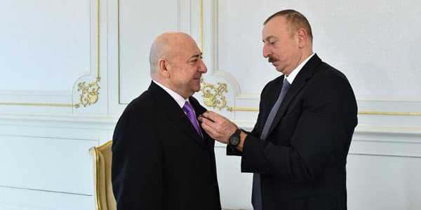 İlham Əliyev Məmmədəli Ağayevə “Dostluq” ordeni verdi (FOTO)